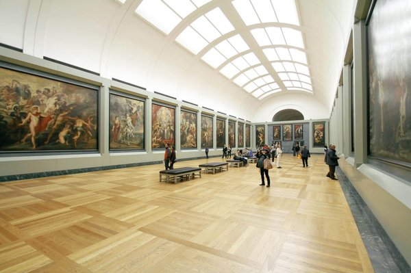 Quels sont les rôles des musées dans la lutte contre la contrefaçon d'œuvres d'art ?